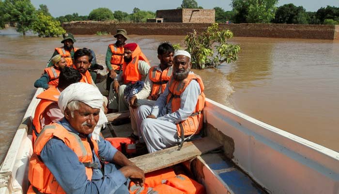وزیراعظم نے سیلاب زدہ علاقوں کے بجلی بلوں میں ریلیف کیلئے آئی ایم ایف سے رابطے کی ہدایت کردی