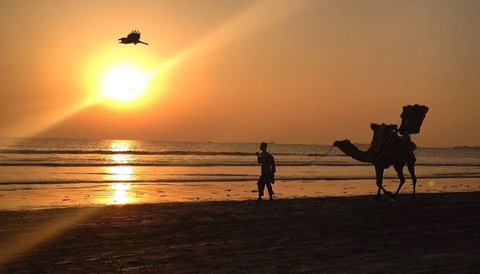 کراچی میں اگلے 3 روز گرمی پڑنے کا امکان