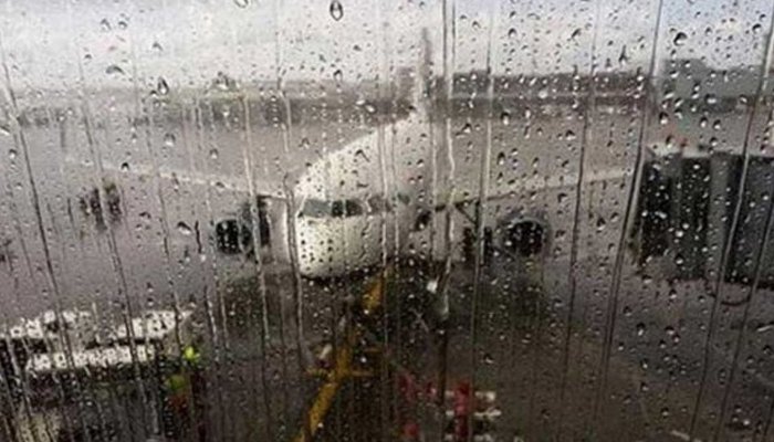 کراچی میں بارش: فضائی آپریشن متاثر، 5 پروازیں لینڈ نہ کرسکیں، متبادل ائیرپورٹس پر موڑا گی
