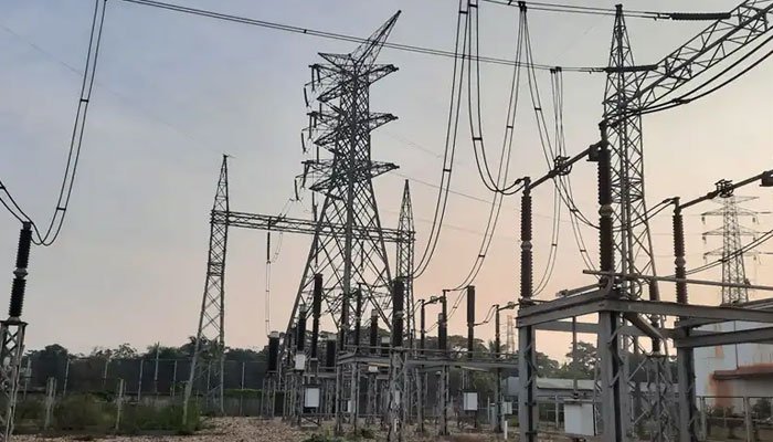 کے الیکٹرک کا 2000 فیڈرز پر بجلی بحالی کا دعویٰ،کراچی کے کئی علاقے 24 گھنٹے بعد بھی بجلی سے محروم