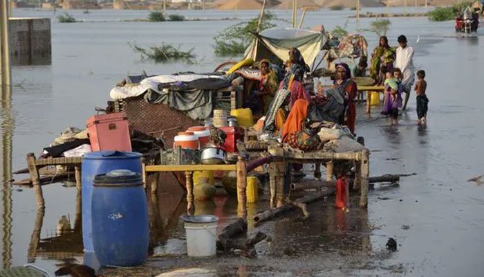 سیلاب سے نقصانات کا تخمینہ، عالمی قرض دہندگان سے رابطے کا فیصلہ