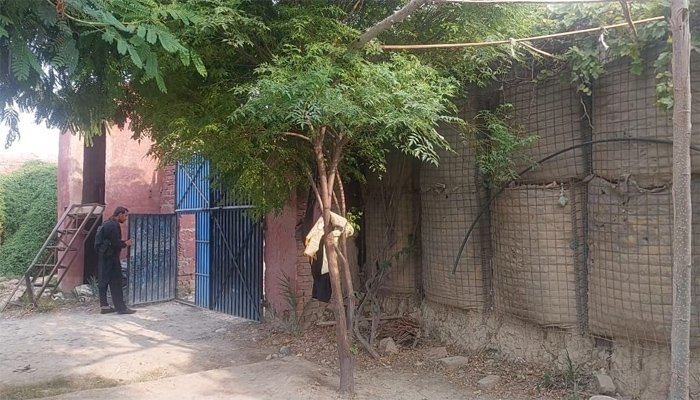 بنوں اور کرک میں دہشت گردوں کے حملے ناکام بنادیےگئے، 3 دہشت گرد ہلاک، 4 زخمی