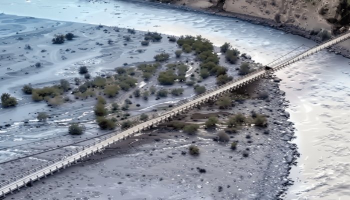 غذر میں سیلاب سے تباہ ہونے والے رابطہ پل کی تعمیر کا کام شروع نہ ہوسکا