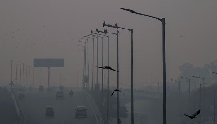 نئی دہلی دنیاکا آلودہ ترین شہر بن گیا، لاہور کی فضا بھی انتہائی مضر صحت قرار