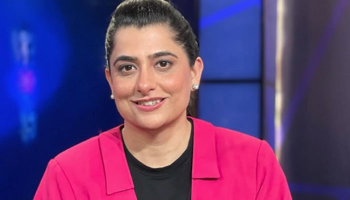 پاکستانی خاتون کرکٹر کا آزاد کشمیر سے تعلق بتانے پر بھارتی واویلا، کمنٹیٹر ثنا میر نے بیان جاری کردیا