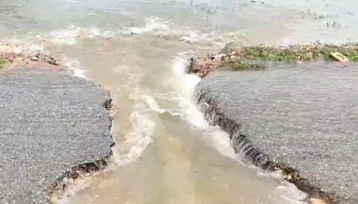 بھارتی آبی جارحیت: دریائے راوی کا حفاظتی بند بھیکو چک کے مقام پر ٹوٹ گیا، کئی علاقے زیر آب