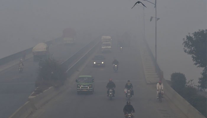 لاہور میں فضائی آلودگی کا راج برقرار ، ائیر کوالٹی انڈیکس میں خطرناک حد تک اضافہ