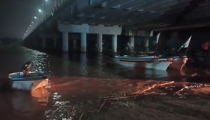 پنجاب میں دریاؤں سے گزرنے والے سیلابی ریلوں کے تازہ ترین اعداد و شمار سامنے آگئے