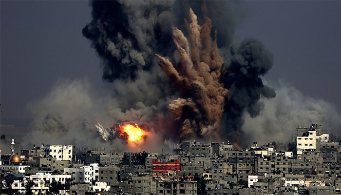 صیہونی فوج کا نیا حربہ: دھماکا خیز ریموٹ کنٹرول گاڑیوں سے غزہ کی بستیاں تباہ کردیں